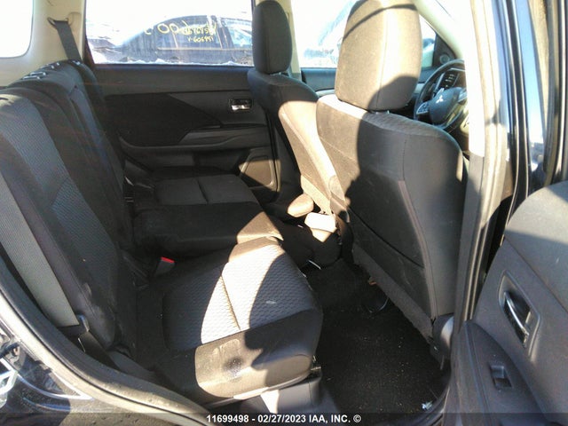 JA4JZ3AX9EZ600553 Mitsubishi Outlander Se