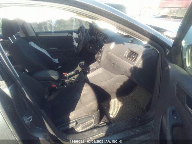 3VW167AJ3GM395489 Volkswagen JETTA S