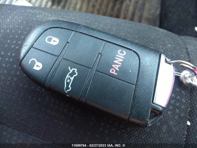 Chrysler 200 LX 2015 1C3CCCFB7FN549757 Image 3