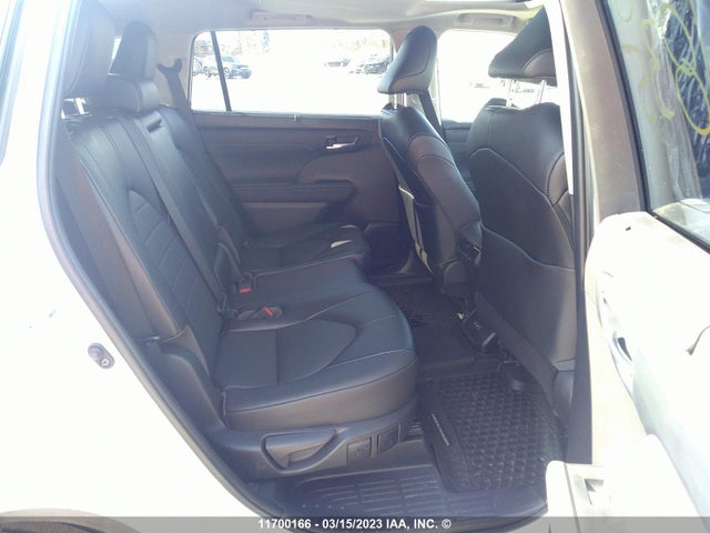 Toyota Highlander Xle 2022 5TDGZRBH4NS561835 Image 8