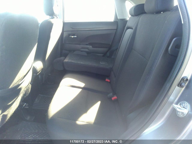 4A4AJ3AU5DE606545 Mitsubishi RVR SE
