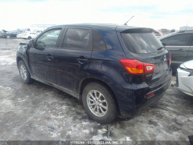 JA4AH3AU0BZ602938 Mitsubishi RVR SE