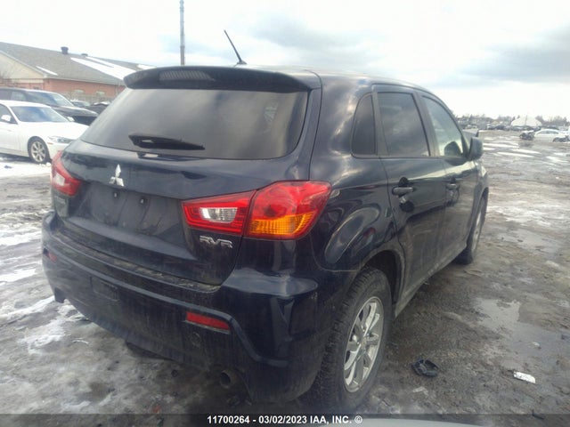 JA4AH3AU0BZ602938 Mitsubishi RVR SE