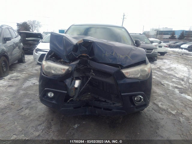JA4AH3AU0BZ602938 Mitsubishi RVR SE