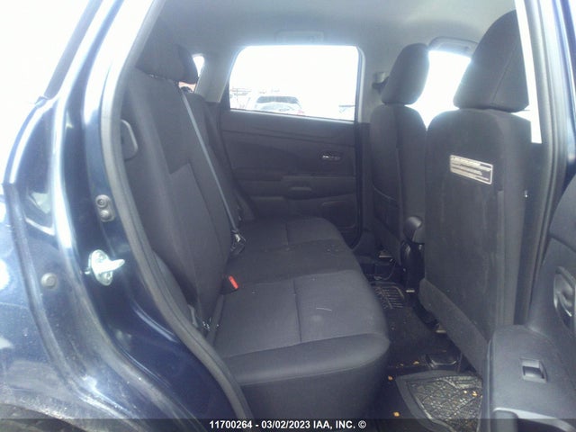 JA4AH3AU0BZ602938 Mitsubishi RVR SE