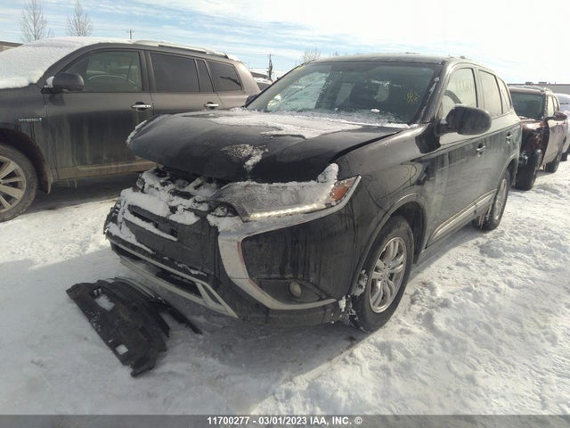 JA4AZ2A3XLZ610898 Mitsubishi Outlander Es