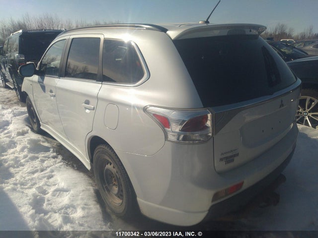 JA4JZ4AXXEZ607355 Mitsubishi OUTLANDER GT