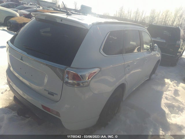 JA4JZ4AXXEZ607355 Mitsubishi OUTLANDER GT