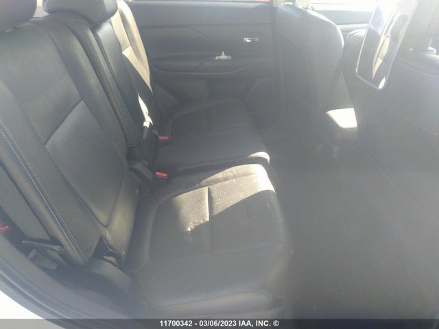 JA4JZ4AXXEZ607355 Mitsubishi OUTLANDER GT