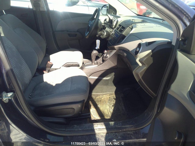 Chevrolet SONIC LS 2015 1G1JA5SH2F4108082 Image 5