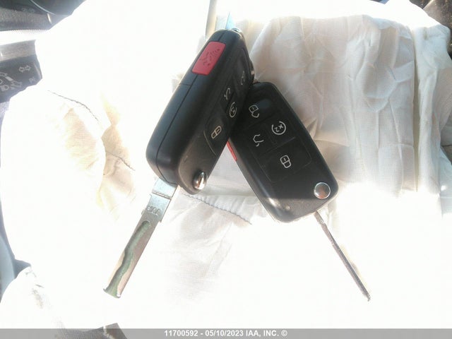 1VWBA7A39JC007906 Volkswagen PASSAT SE