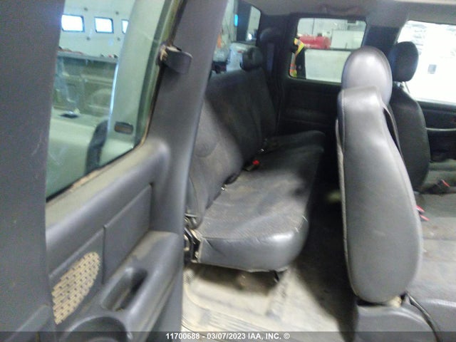 Chevrolet Silverado C1500 2005 1GCEC19X05Z155086 Image 9
