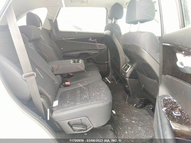 KIA Sorento Lx/l 2018 5XYPG4A35JG401632 Image 9