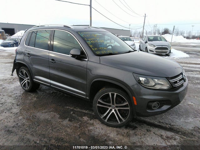 Volkswagen Tiguan Highline 2017 WVGLV7AX1HK025147 main image