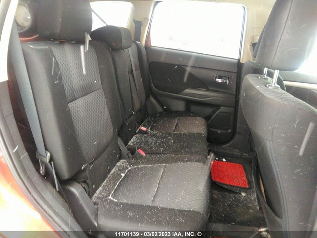 JA4JZ3AX5EZ606866 Mitsubishi Outlander Se