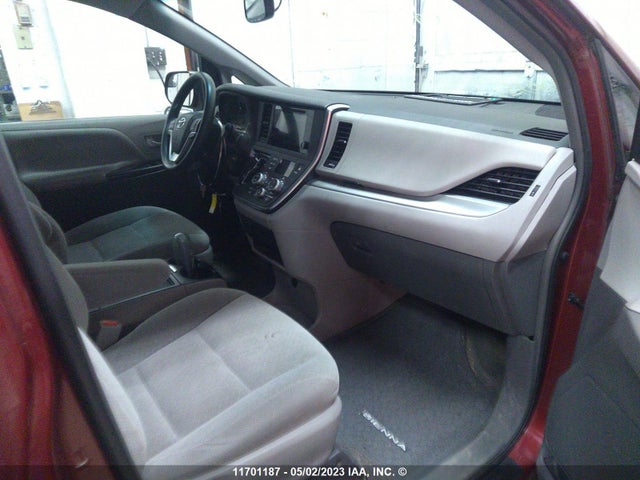Toyota SIENNA LE 2015 5TDKK3DC7FS685595 Image 6