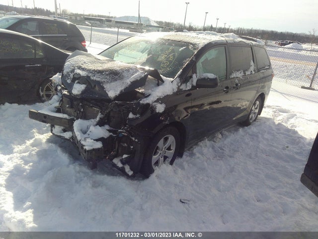 Toyota SIENNA 2015 5TDZK3DC4FS556955 Image 2