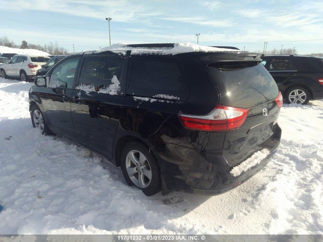 Toyota SIENNA 2015 5TDZK3DC4FS556955 Image 3