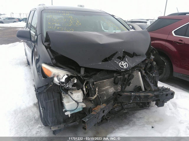 Toyota SIENNA 2015 5TDZK3DC4FS556955 Image 6