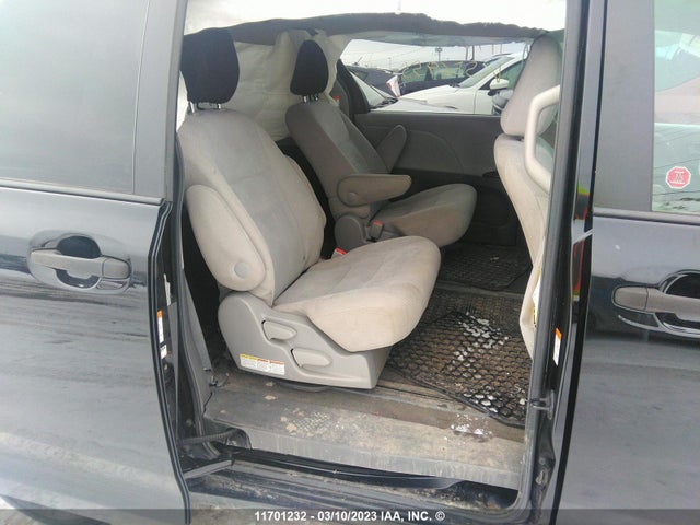 Toyota SIENNA 2015 5TDZK3DC4FS556955 Image 8