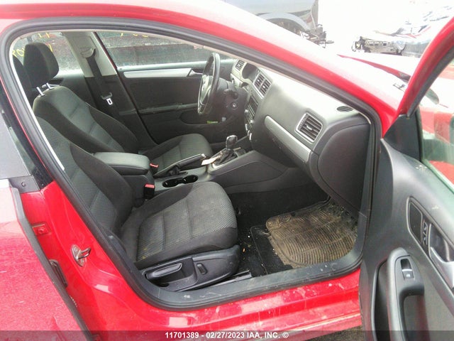 3VWD07AJ5EM408979 Volkswagen JETTA SE
