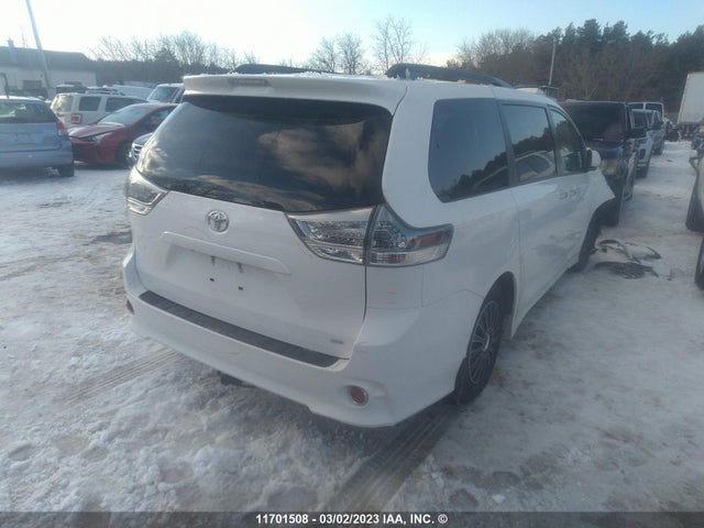 Toyota SIENNA SE 2017 5TDXZ3DC2HS878516 Image 6
