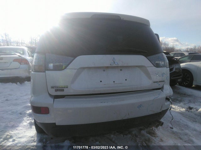 JA4JT5AX3BU608623 Mitsubishi OUTLANDER GT