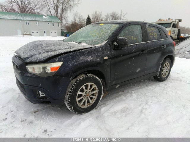 JA4AJ3AU9CZ601986 Mitsubishi RVR SE