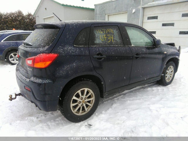 JA4AJ3AU9CZ601986 Mitsubishi RVR SE