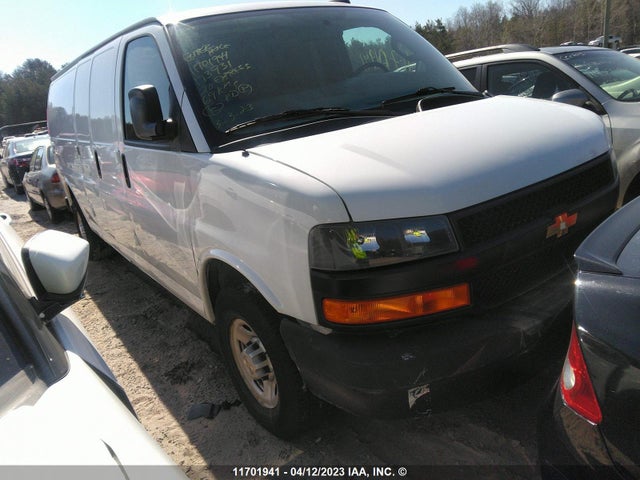 2020 1GCWGBFP4L1173931 main image