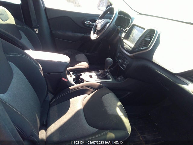 1C4PJLCS8EW321539 Jeep Cherokee Latitude