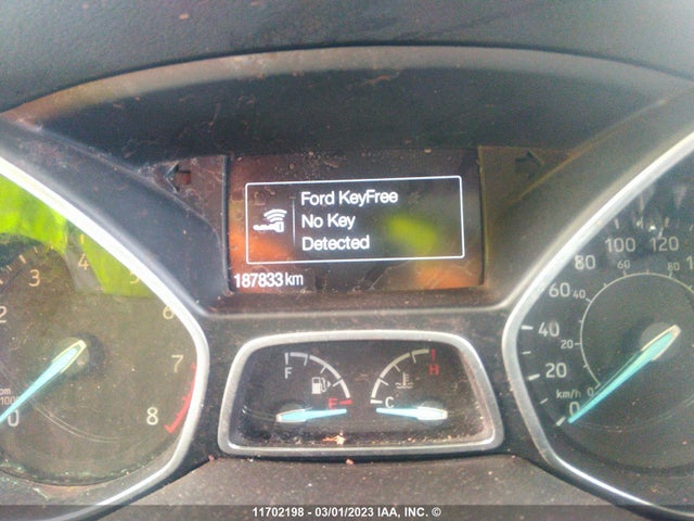 Ford ESCAPE SEL 2019 1FMCU9HD2KUB39521 Image 3
