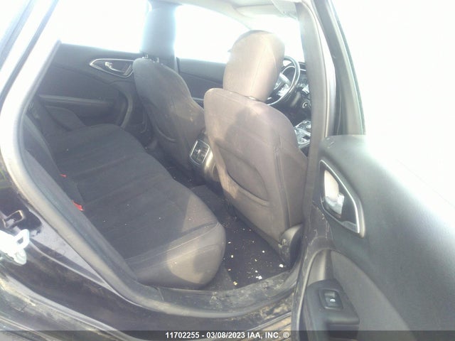 1C3CCCAB2FN634125 Chrysler 200 Limited