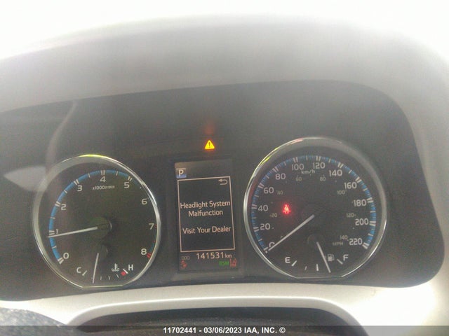 Toyota Rav4 Xle 2018 2T3RFREV2JW815151 Image 8