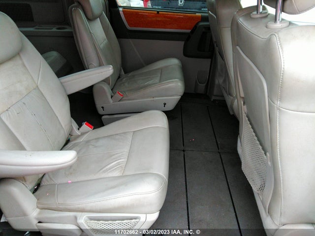 2A4RR6DX4AR278117 Chrysler Town & Country Limited