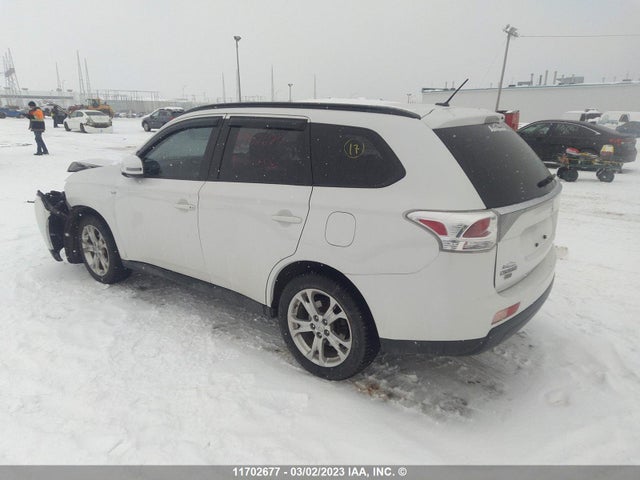 JA4JZ3AX2EZ600586 Mitsubishi Outlander Se