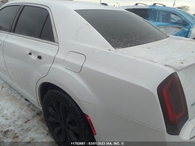 2C3CCARG5FH767202 Chrysler 300 Limited