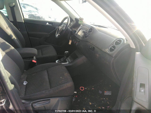 WVGJV7AX1FW571444 Volkswagen Tiguan S/se/sel/r-line
