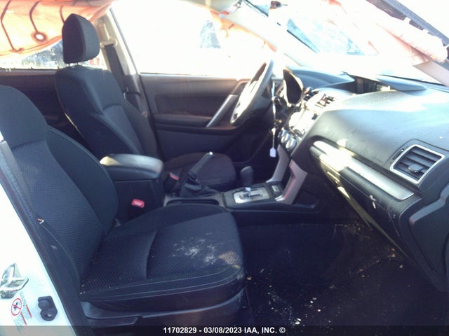 JF2SJEBC0HH450109 Subaru Forester 2.5i