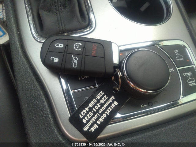 1C4RJFCG5JC266369 Jeep Grand Cherokee Overland