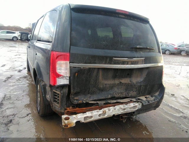 2A4RR5DG7BR754243 Chrysler Town & Country Touring