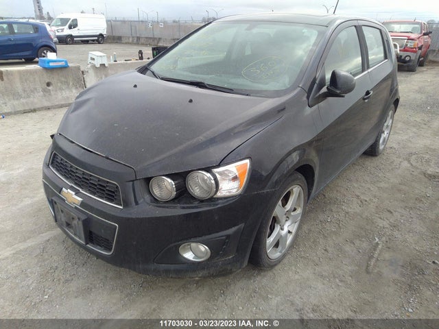 Chevrolet SONIC LT 2015 1G1JC6SH8F4197267 Image 2