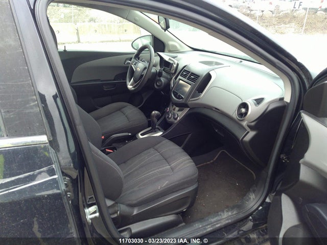 Chevrolet SONIC LT 2015 1G1JC6SH8F4197267 Image 6