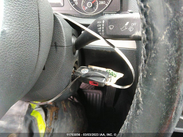 3VWRJ8AJ0AM035479 Volkswagen Jetta Wolfsburg