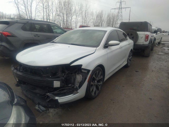Chrysler 200 C 2016 1C3CCCCG4GN180809 Image 2