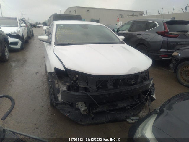 Chrysler 200 C 2016 1C3CCCCG4GN180809 Image 6