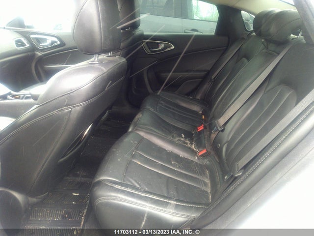 Chrysler 200 C 2016 1C3CCCCG4GN180809 Image 8