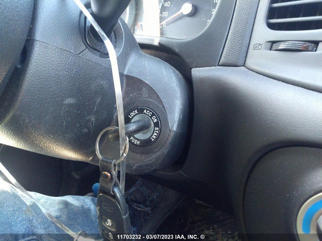 Hyundai ACCENT SE 2010 KMHCN3BC2AU170583 Image 3