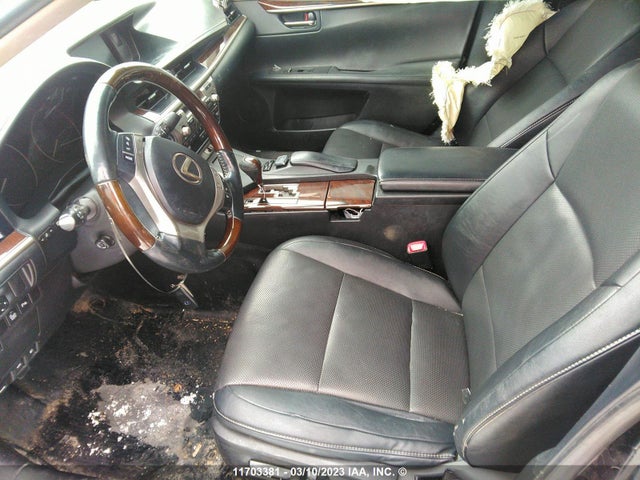 JTHBW1GG1F2079982 Lexus ES 300H