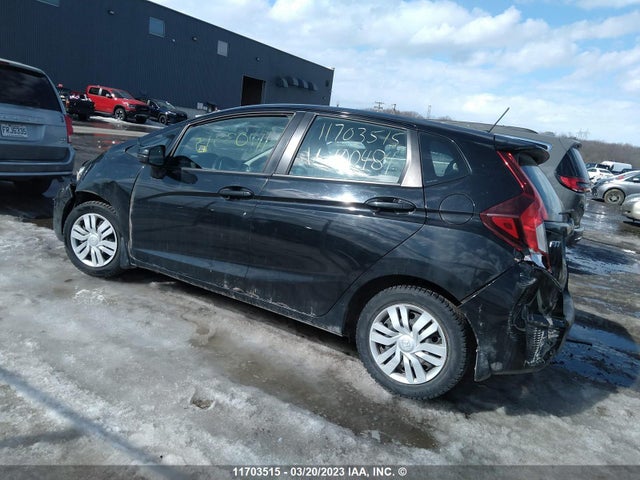 Honda FIT LX 2017 3HGGK5H59HM100484 Image 3